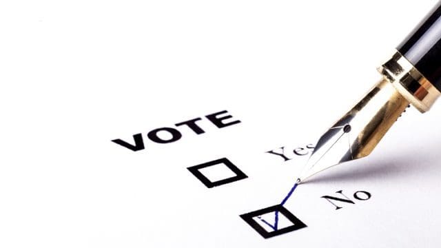 Voting yes or no checkbox with fountain pen no marked with V